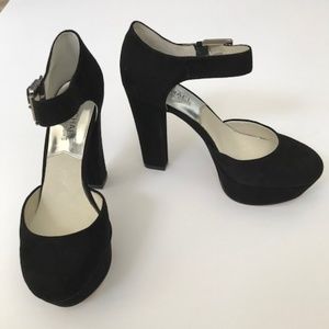 MICHAEL KORS "HAVEN" PLATFORM PUMP SIZE 6.5 BLACK